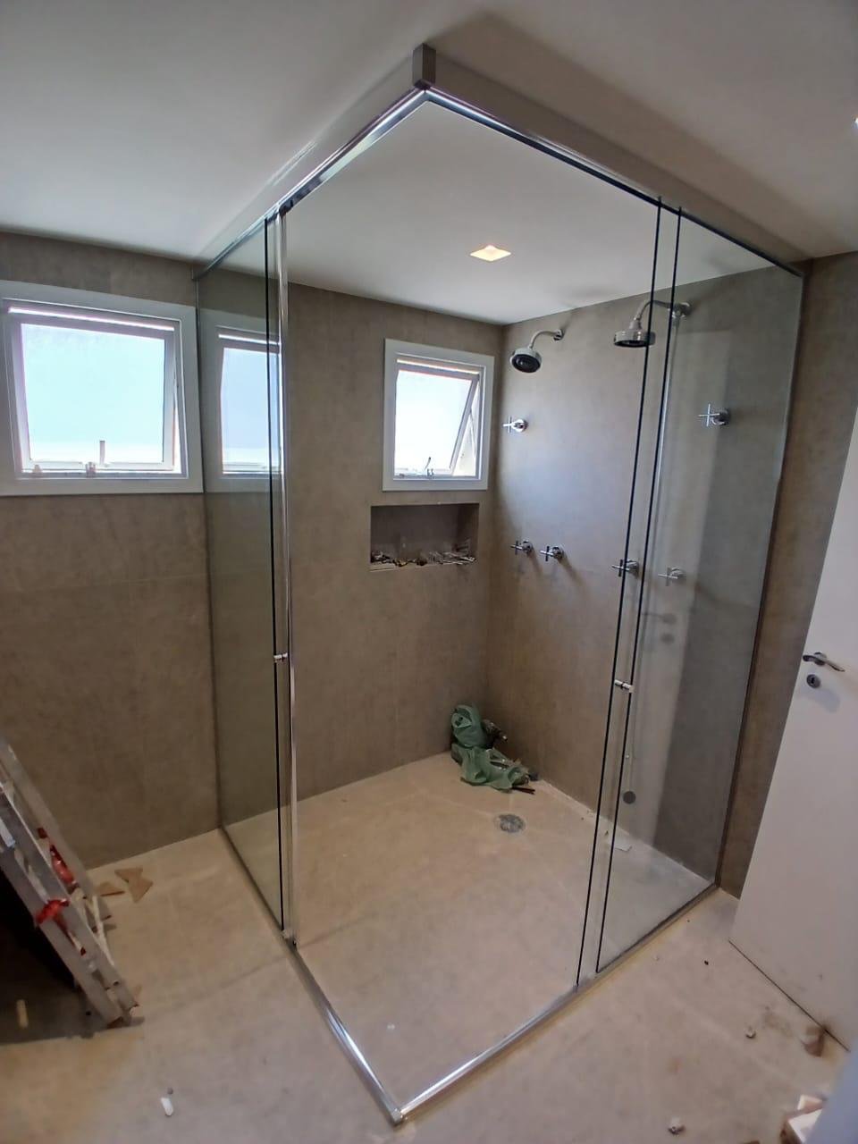 Janela com vista para cidade